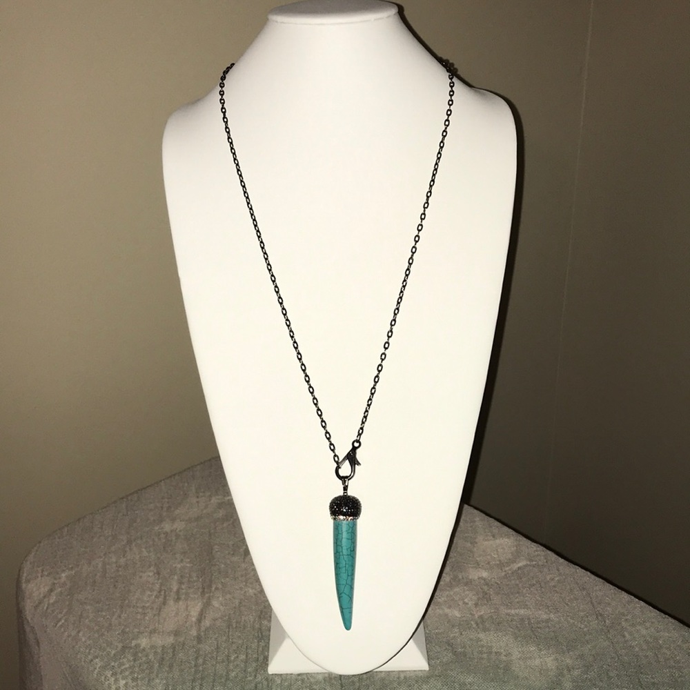 Handmade turquoise horn pendant necklace